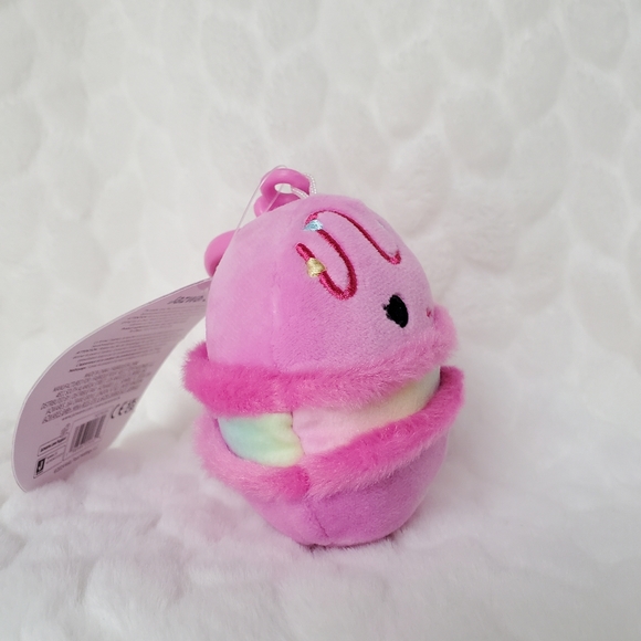 Middy the Pink Macaron Squishmallows Valentines Day BNWT Clip - Picture 4 of 6